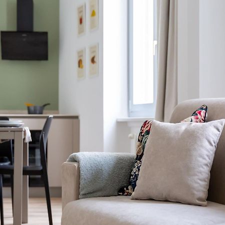 The Best Rent - Spacious And Renovated Two-Bedroom Apartment Downtown Milano Esterno foto